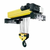 Какие меры защиты от кражи предусмотрены для электрической лебедки?